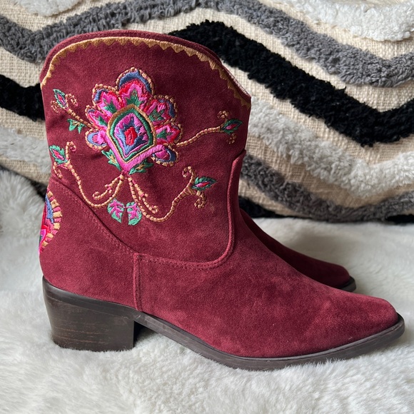 FARM RIO Marsala Boho EMBROIDERED Western ankle booties Size 7 US 36 EU - Picture 7 of 17